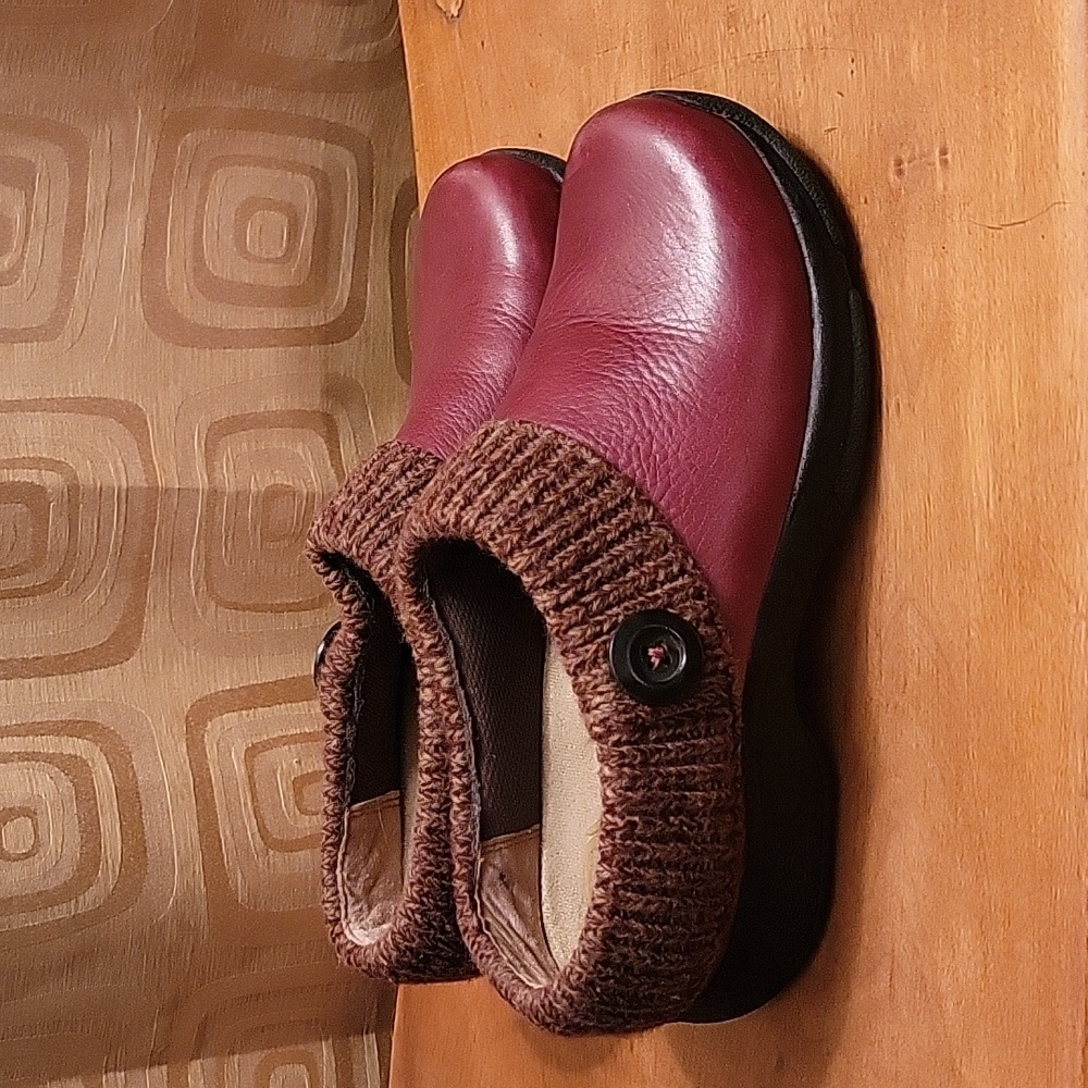Dansko Kenzie Maroon Leather Knit Trim Slip on Clogs Size 9